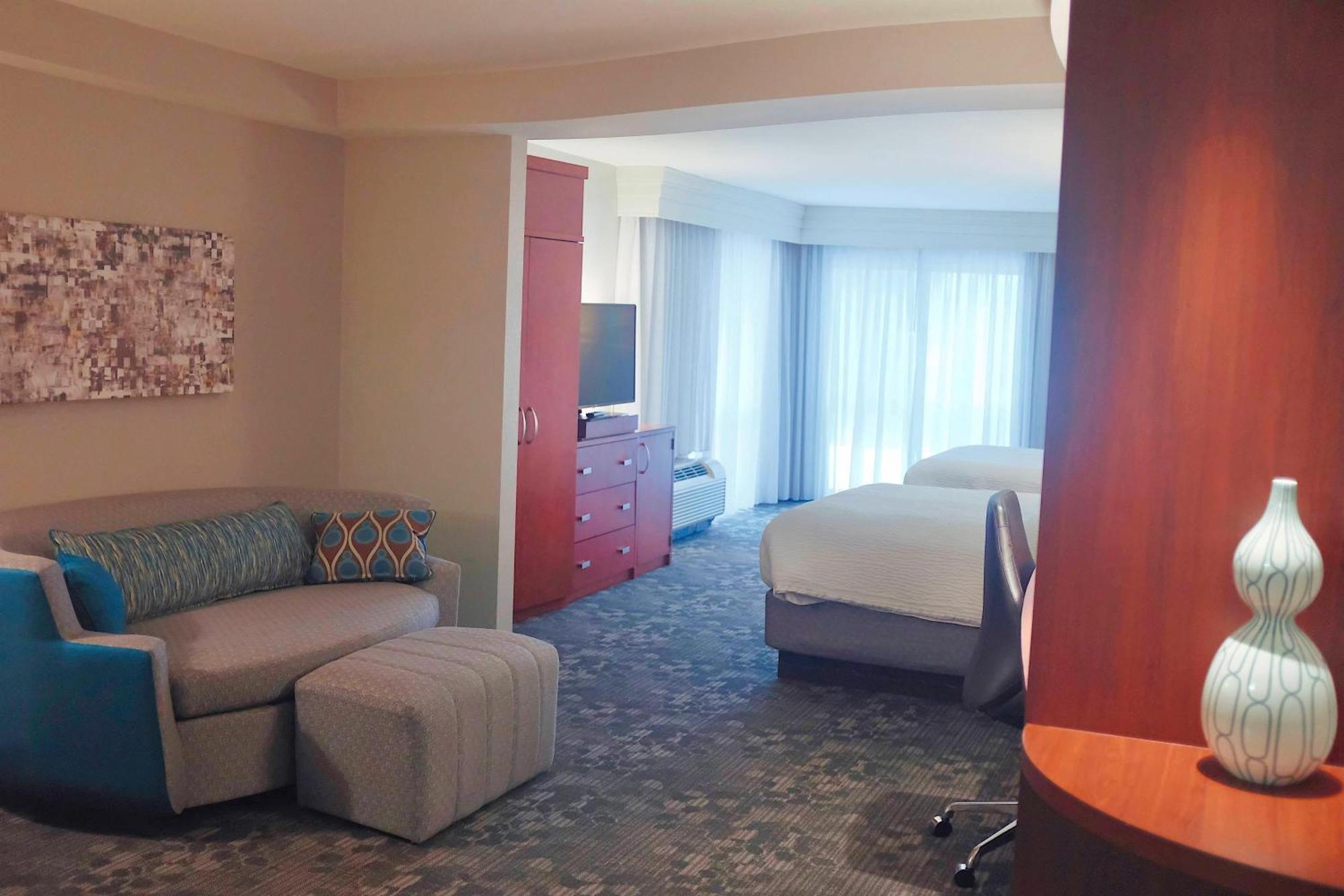 Hotel Courtyard By Marriott 3*