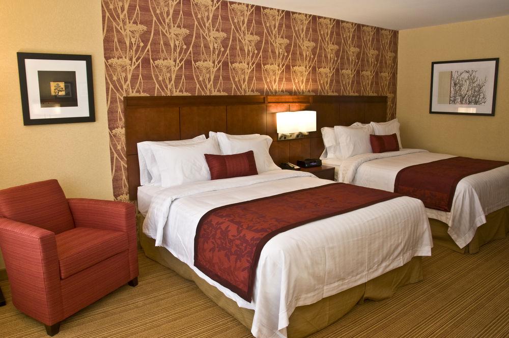 Courtyard By Marriott Hotel