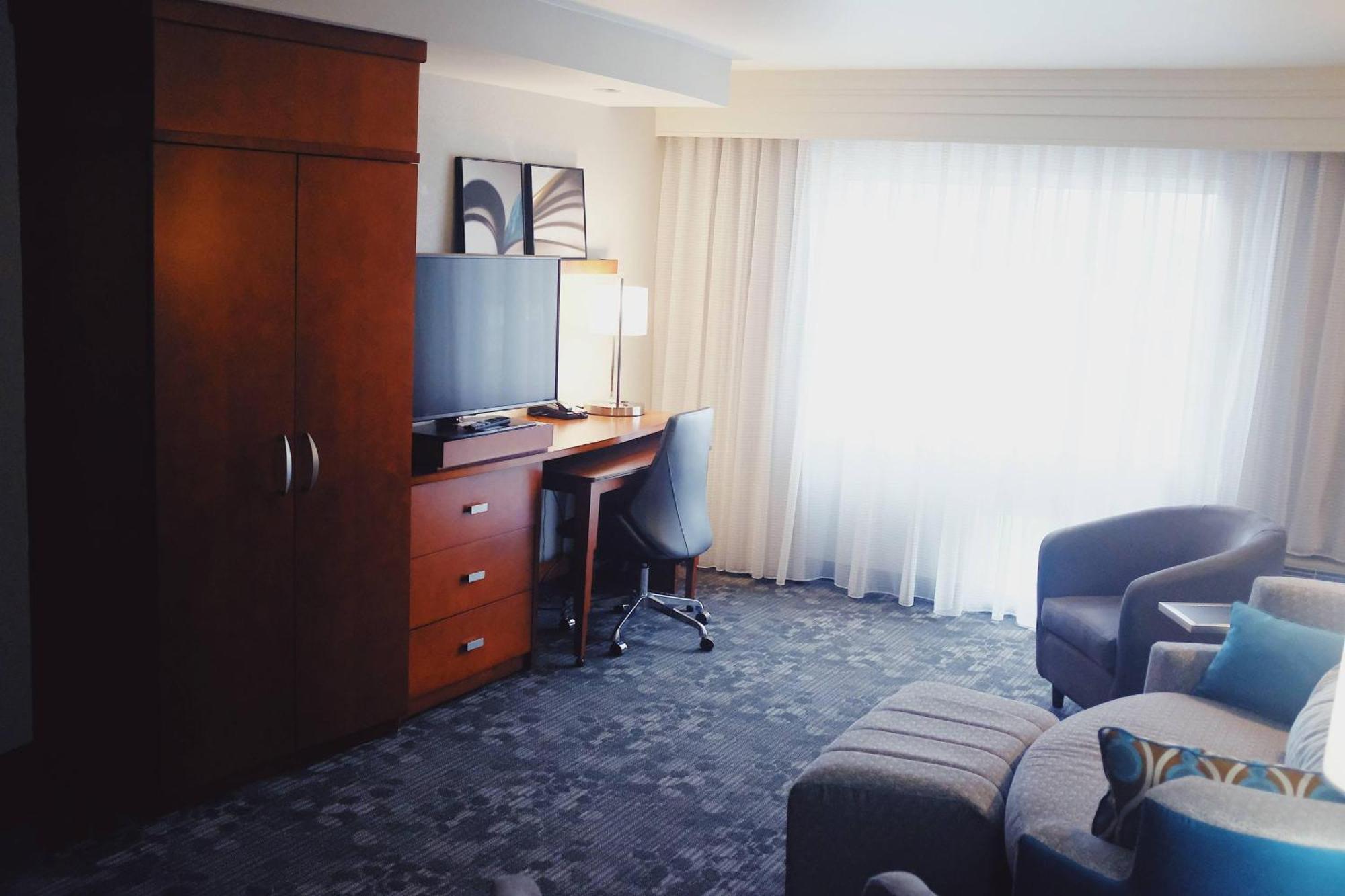 Courtyard By Marriott
